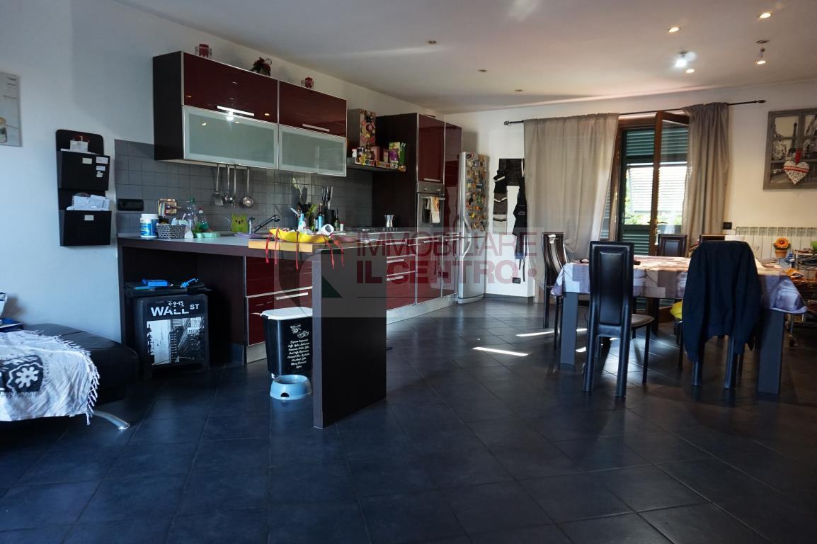  sarzana vendita quart:  il centro immobiliare snc di stefano santi