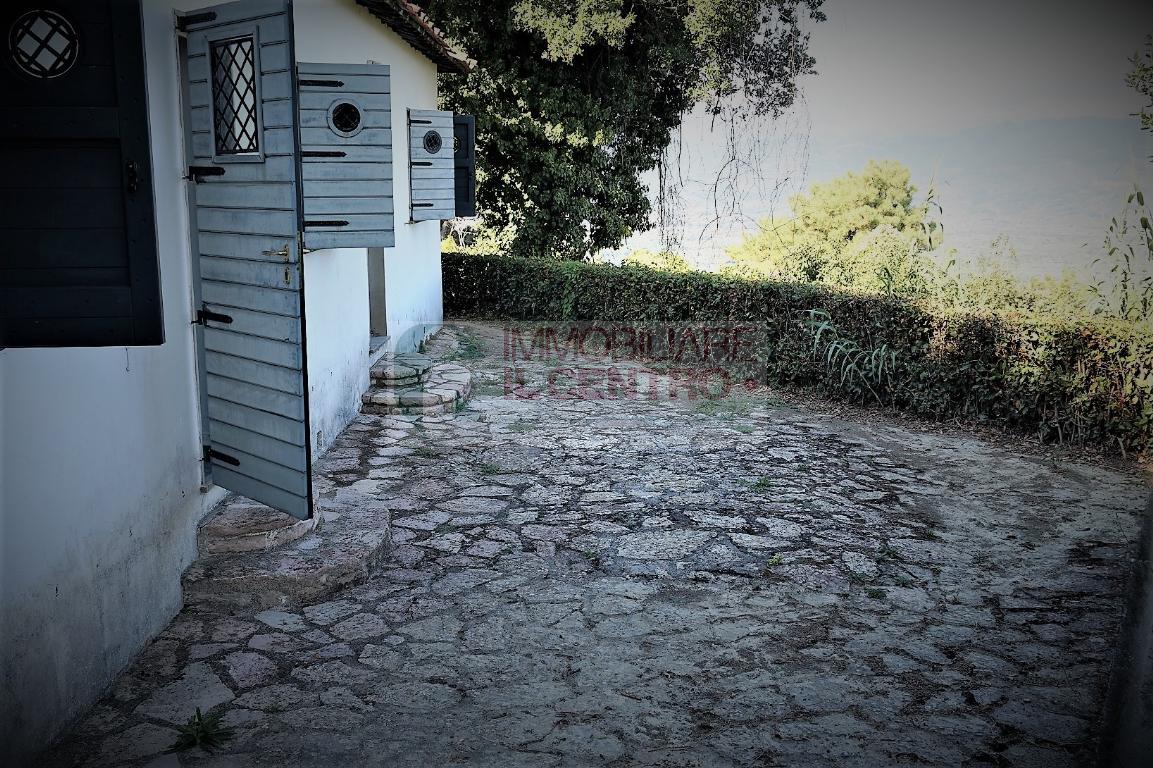 Villa Unifamiliare - Indipendente AMEGLIA vendita    IL CENTRO IMMOBILIARE snc di Stefano Santi