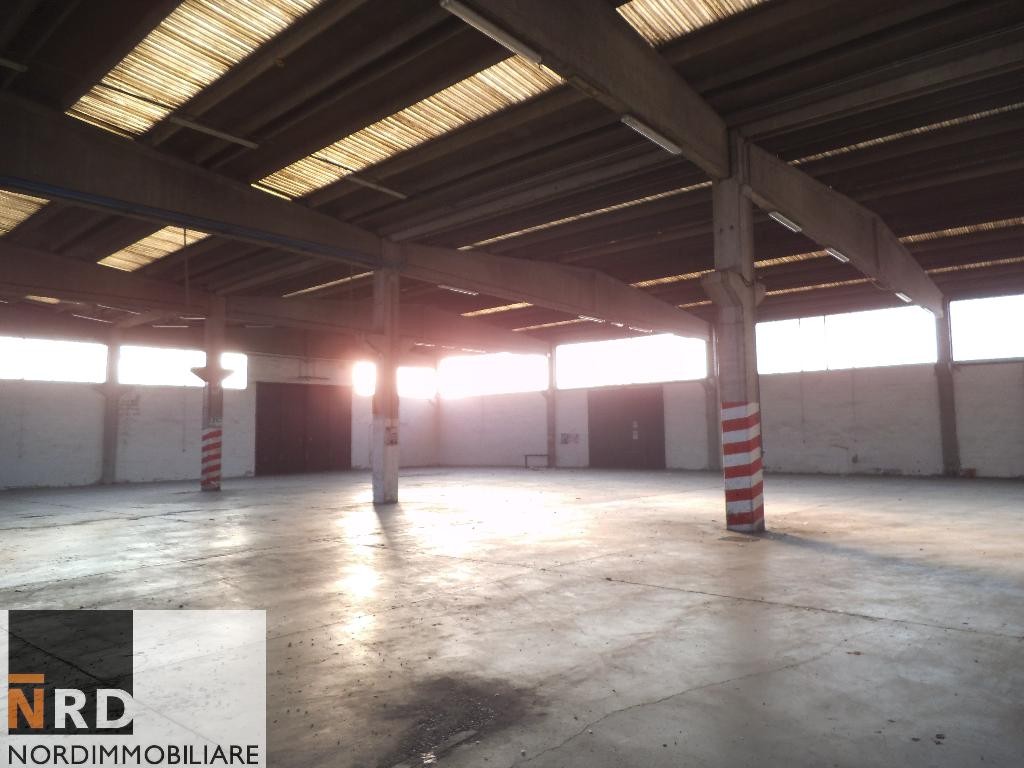 Capannone Commerciale MANTOVA affitto    Nordimmobiliare Mantova Sas