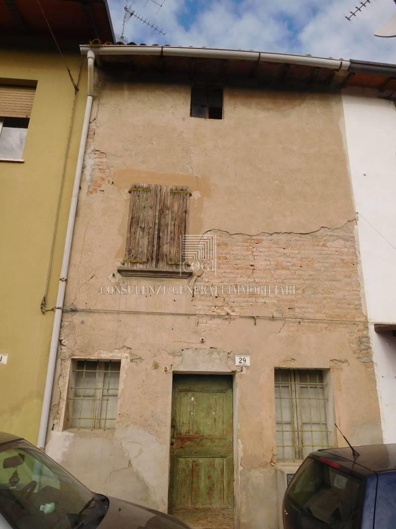  imola vendita quart:  compro casa srl