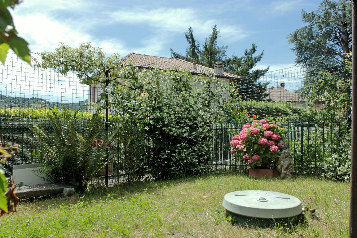 Villa Unifamiliare - Indipendente ESINO LARIO vendita   Via Agueglio Lisolago Servizi Immobiliari