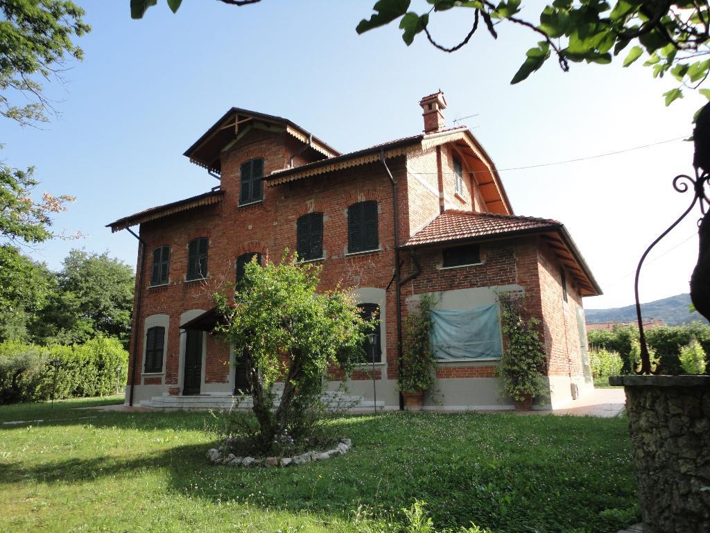  santo stefano di magra vendita quart:  il centro immobiliare snc di stefano santi