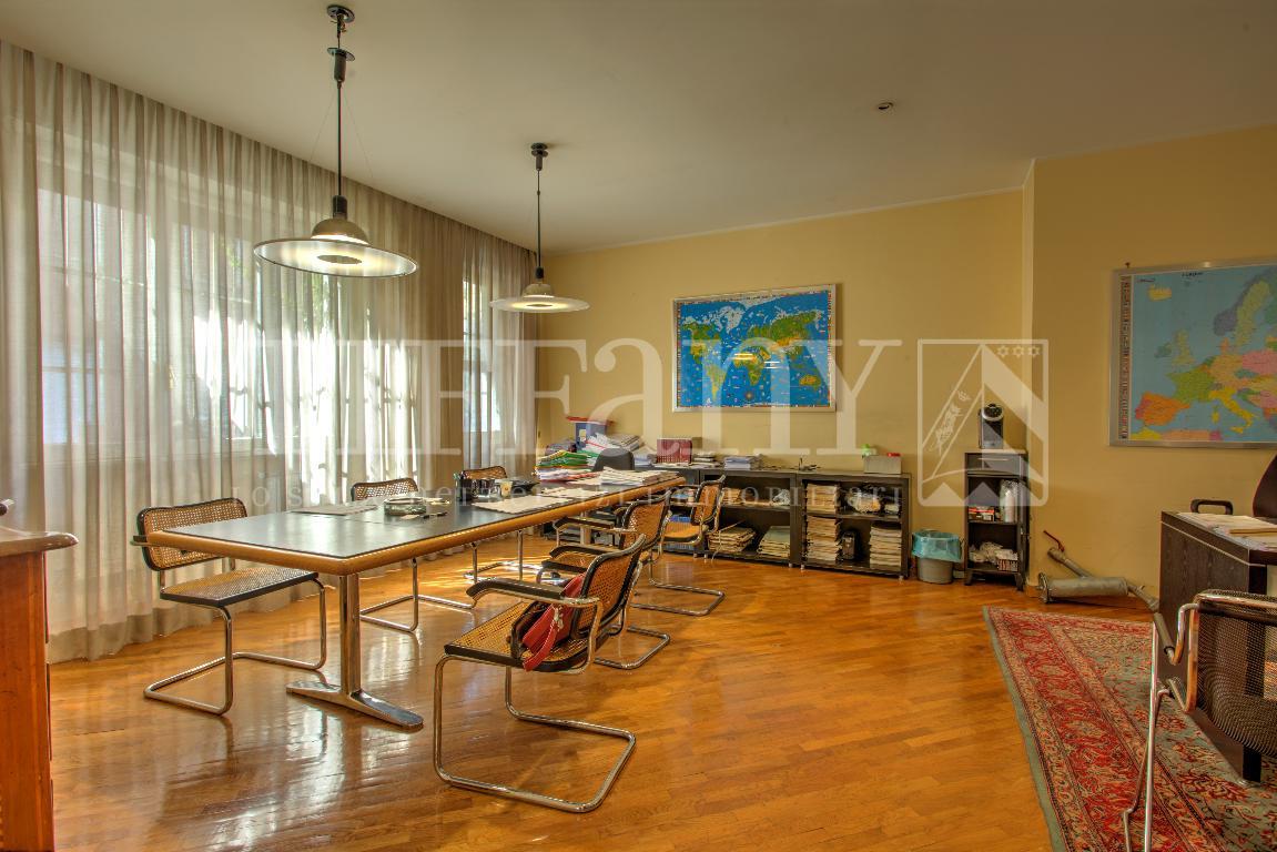 Ufficio - Loc.Com. ROMA vendita  TRIESTE (II MUN.) Via Asmara Tiffany Srl Studio Immobiliare