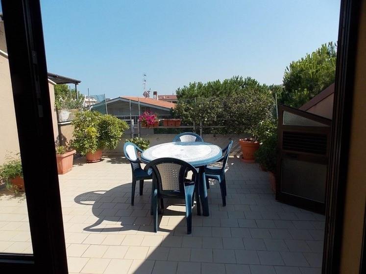 Vendesi attico a Villa Rosa di Martinsicuro (TE)