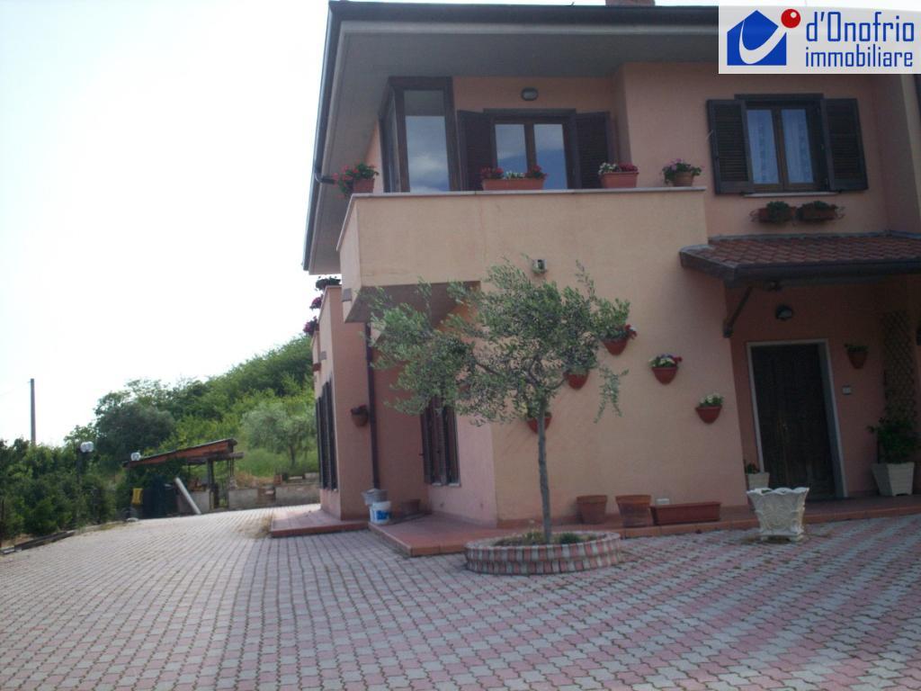 Villa MIRABELLO SANNITICO vendita   VICO SAN ROCCO STUDIO IMMOBILIARE  d