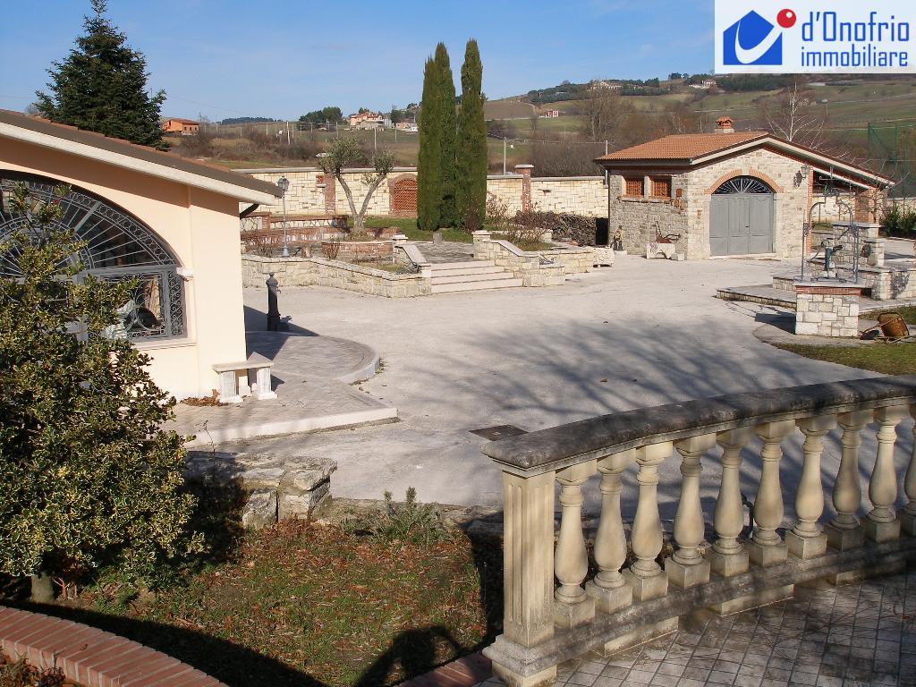Villa MATRICE vendita   CONTRADA SAN NICOLA STUDIO IMMOBILIARE  d