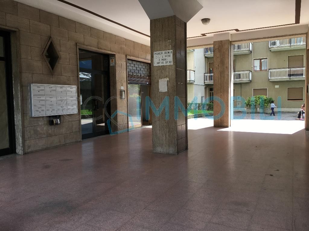 Negozio - Loc.Com. LECCO affitto   corso martiri STUDIO LECCO TRE S.R.L.