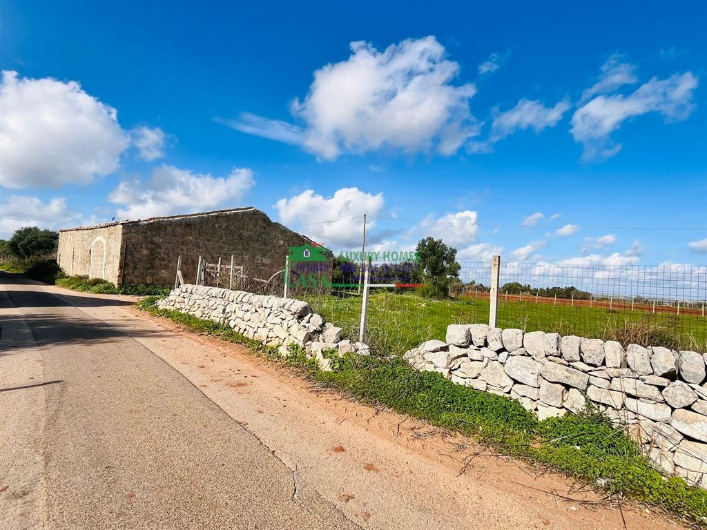 Terreno in Vendita
