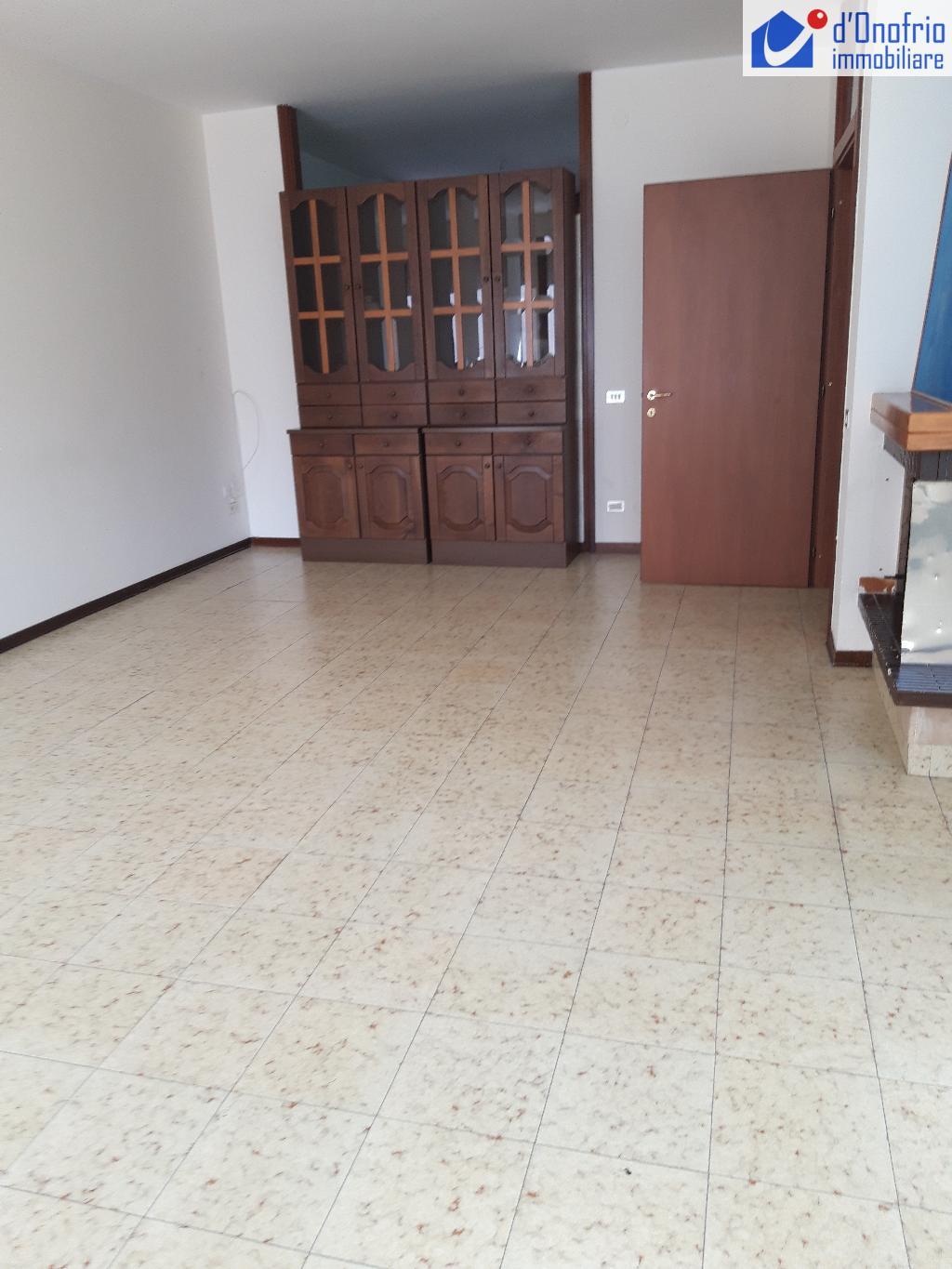 Appartamento CAMPOBASSO vendita   VIA PISA STUDIO IMMOBILIARE  d