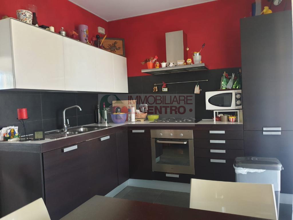  sarzana vendita quart:  il centro immobiliare snc di stefano santi