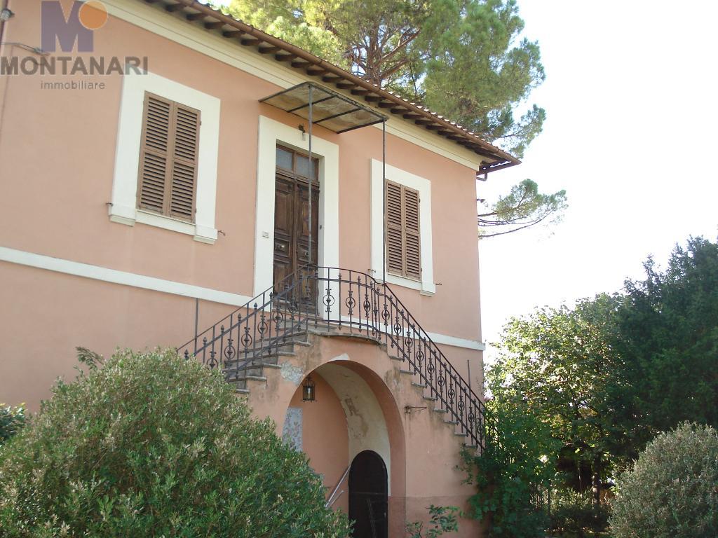  foligno vendita quart:  montanari immobiliare
