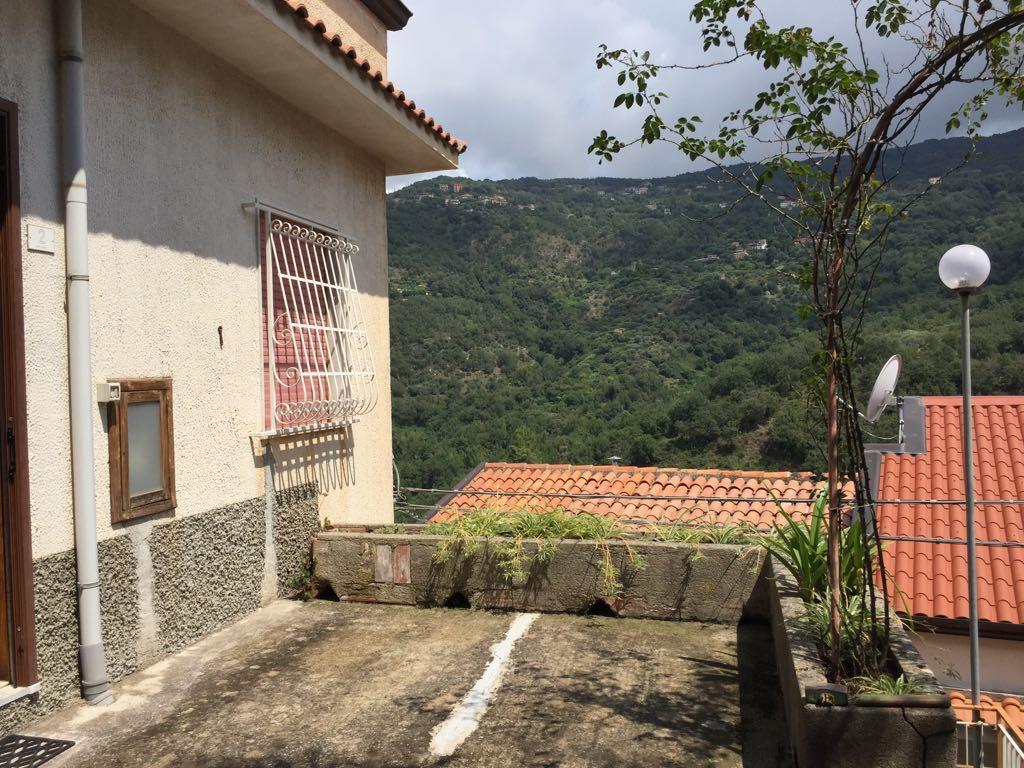 Villa Unifamiliare - Indipendente SAN SALVATORE DI FITALIA vendita    Immobilfin s.a.s.