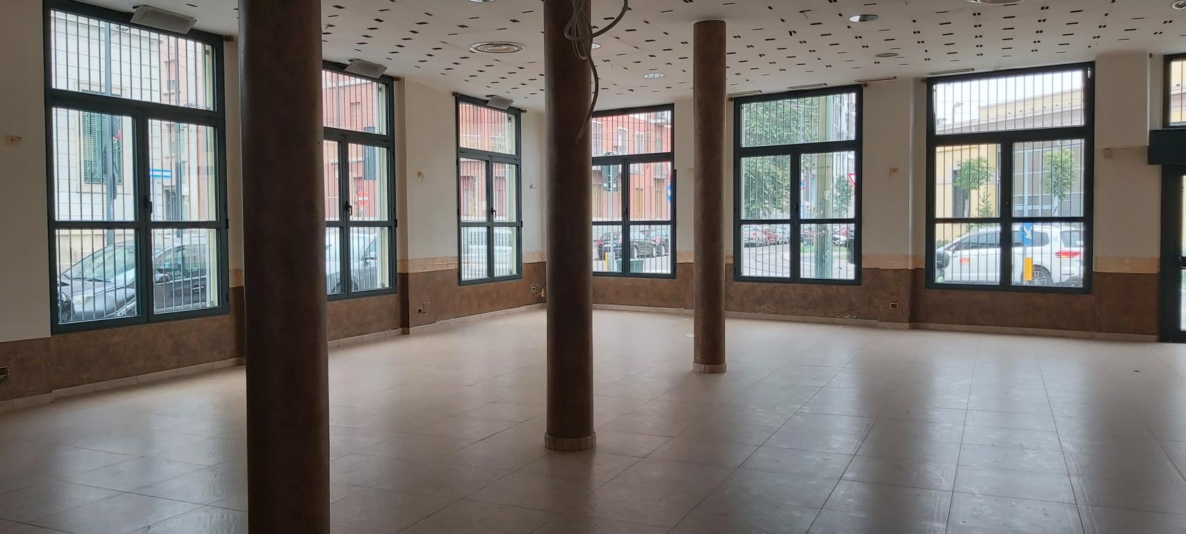 Negozio - Loc.Com. MILANO affitto  FIRENZE via monviso DMV Real Estate