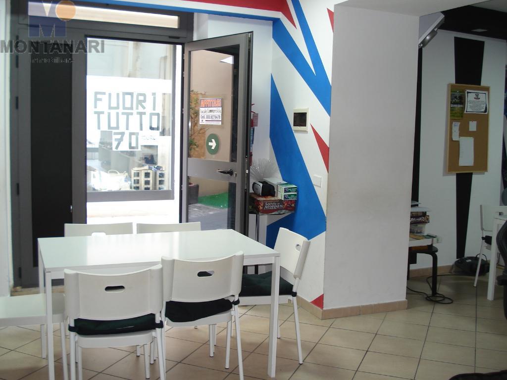 Foto - Immobile Commerciale In Vendita Foligno (pg)