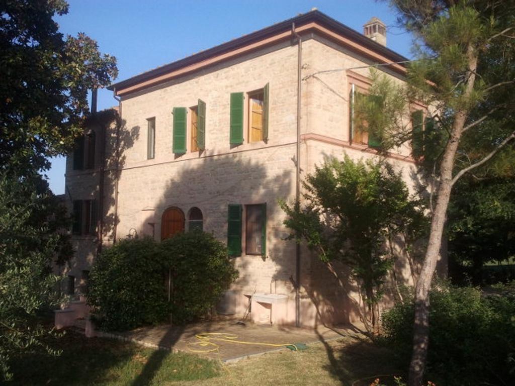 Vendesi elegante residenza a Treia (MC)