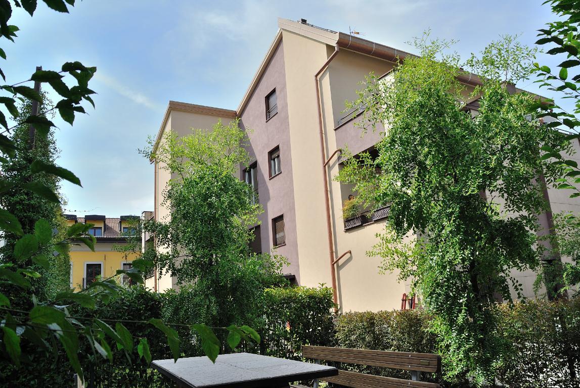  monza vendita quart:  bassi immobiliare