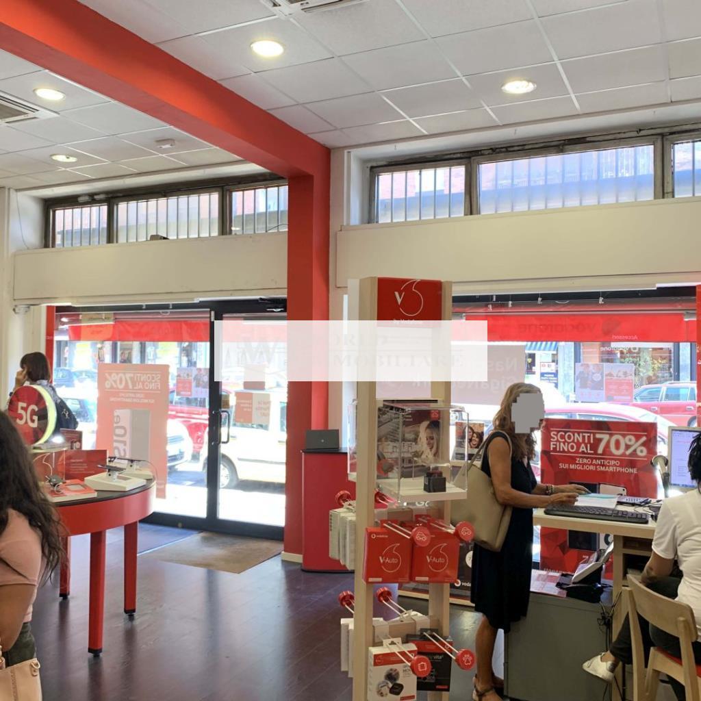Negozio - Loc.Com. MILANO affitto  UDINE via pordenone WORLD IMMOBILIARE SRL