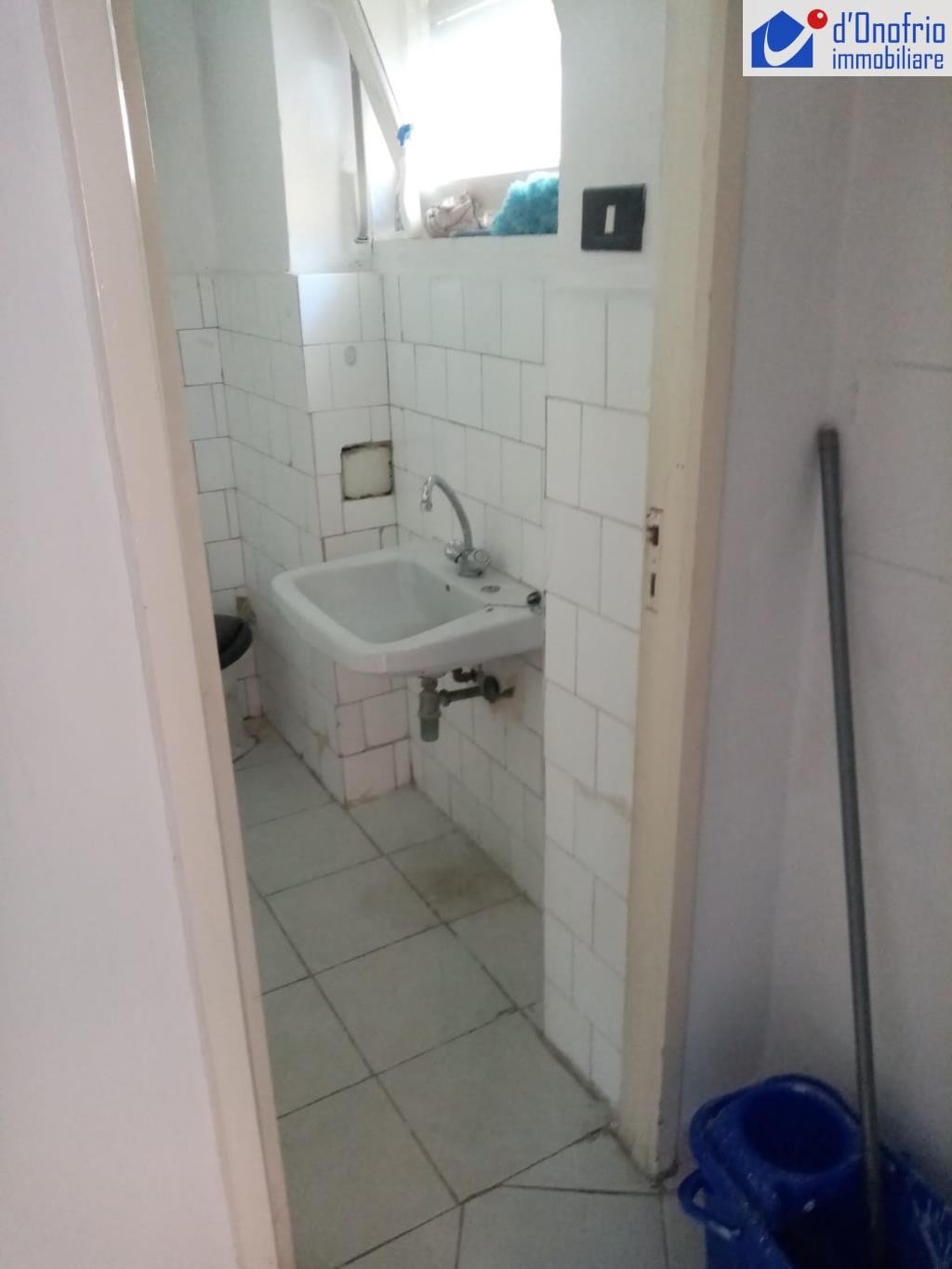 Negozio - Loc.Com. CAMPOBASSO affitto   VIA ZURLO STUDIO IMMOBILIARE  d