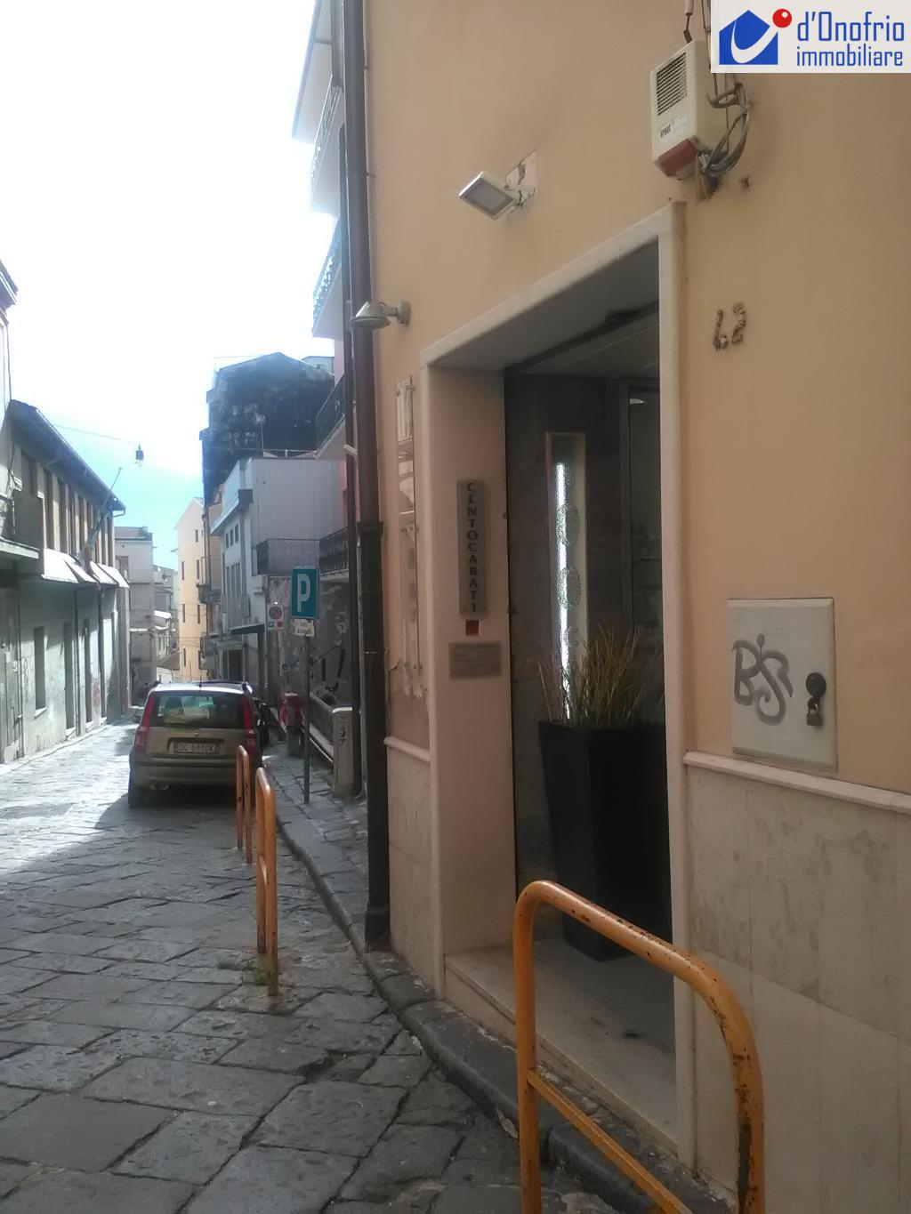 Negozio - Loc.Com. CAMPOBASSO vendita   VIA ISERNIA STUDIO IMMOBILIARE  d