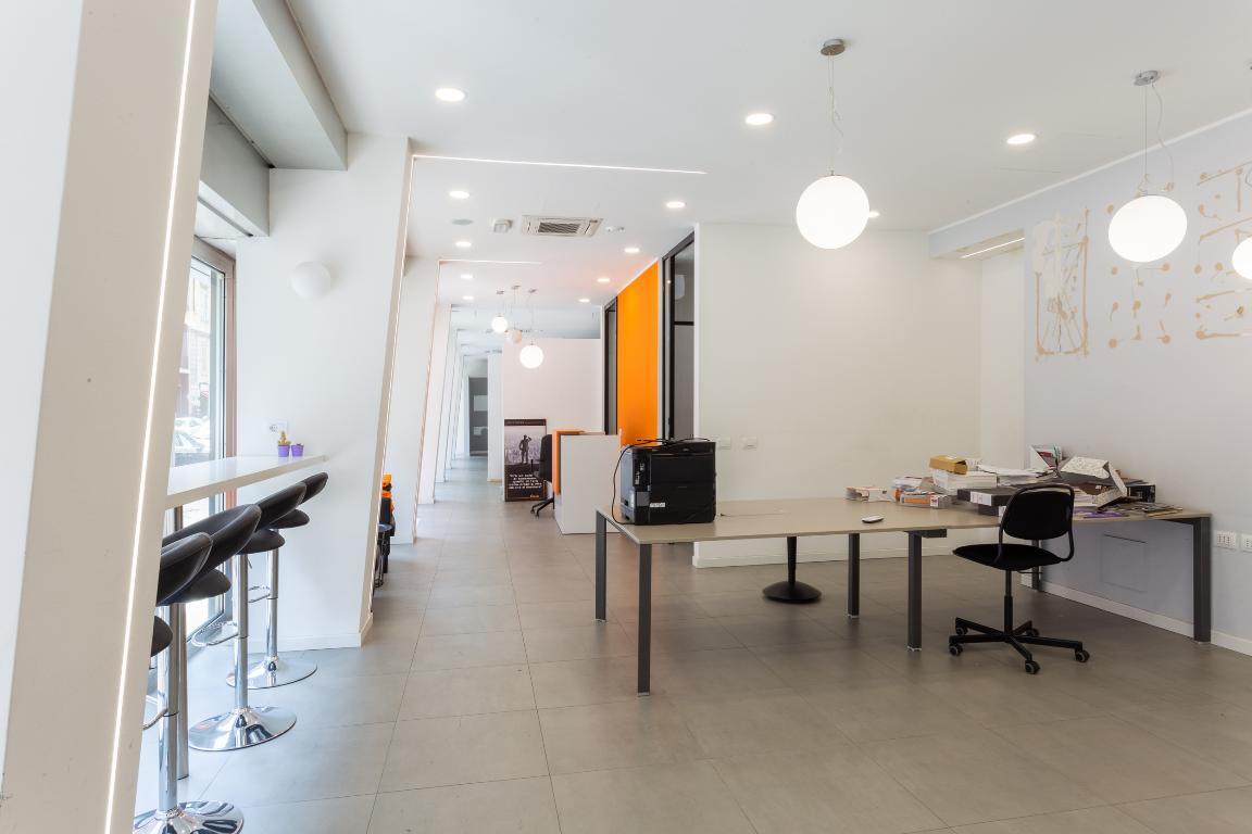 Negozio - Loc.Com. MILANO affitto  VERCELLI viale Coni Zugna DMV Real Estate