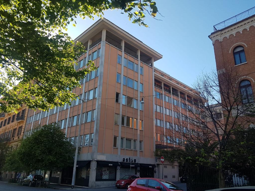  roma vendita quart: centro storico immobili & imprese srl