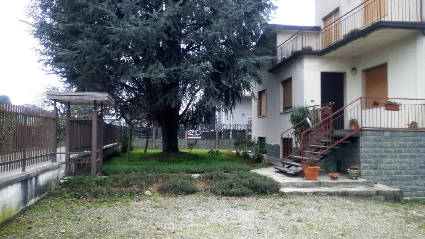  cesano maderno vendita quart:  amoruso immobiliare