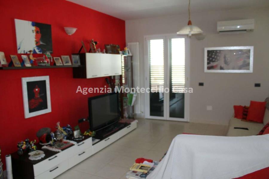  vallefoglia vendita quart:  agenzia montecchio casa