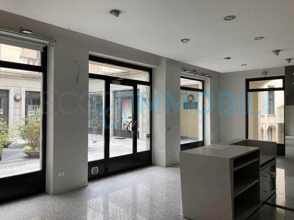 Negozio - Loc.Com. LECCO vendita   Via Cavour STUDIO LECCO TRE S.R.L.