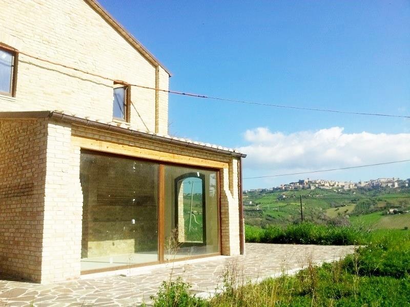 Casale in vendita ad Acquaviva Picena con vista mare