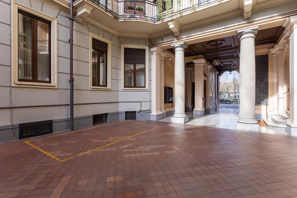 Ufficio - Loc.Com. MILANO affitto   Piazza Aquileia DMV Real Estate