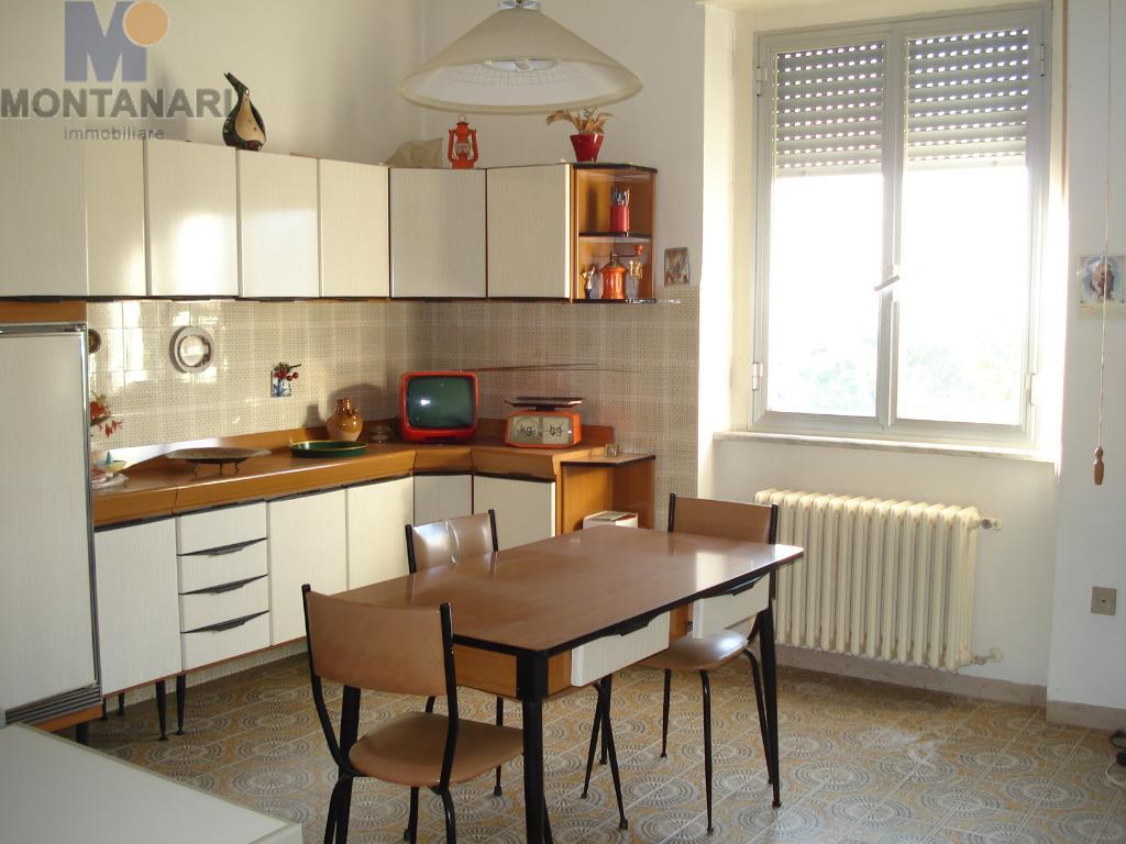  foligno vendita quart:  montanari-immobiliare