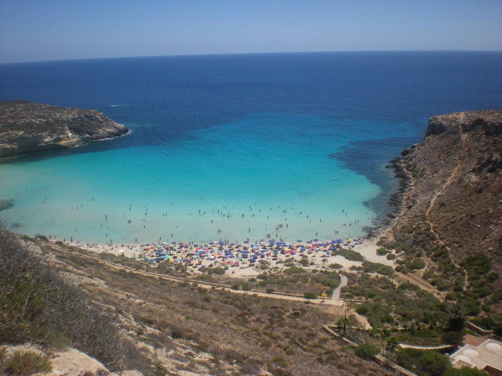 Villa LAMPEDUSA E LINOSA vendita   Spiaggia dei Conigli LA COMMERCIALE SRL PROMOZIONI IMMOBILIARI