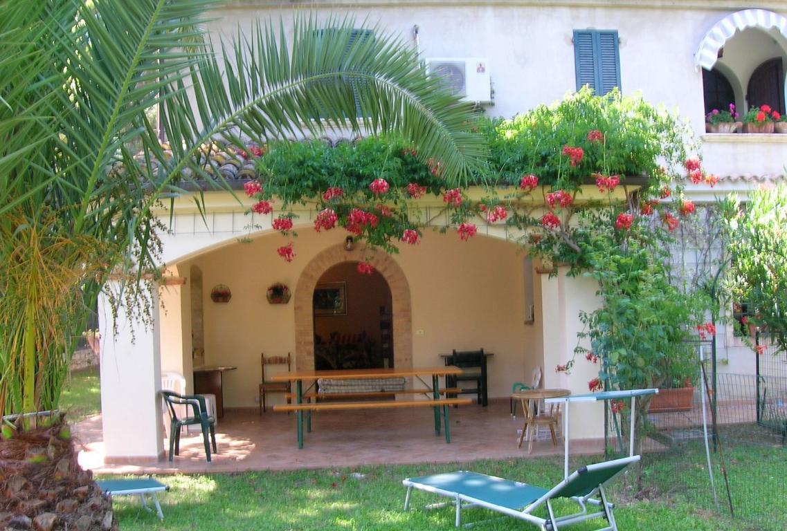 Vendesi casale colonico a Cupra Marittima (AP)