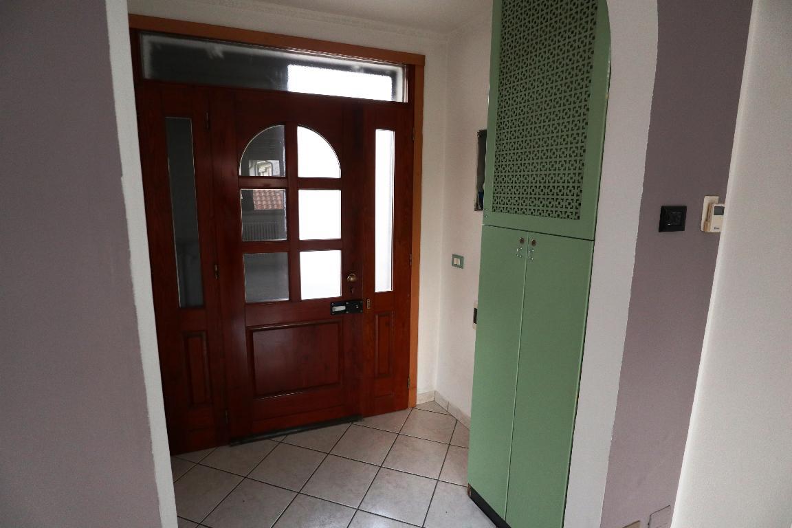 Appartamento MARIANO COMENSE vendita   Via XX Settembre air servizi immobiliari
