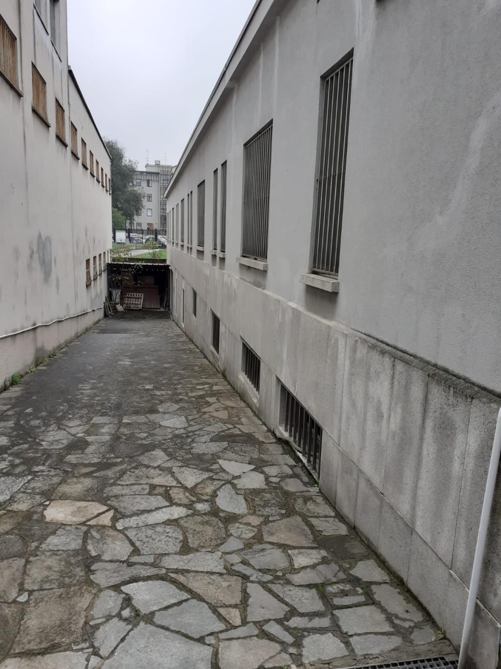 Capannone Commerciale MILANO vendita    DAMA REAL ESTARE SRL