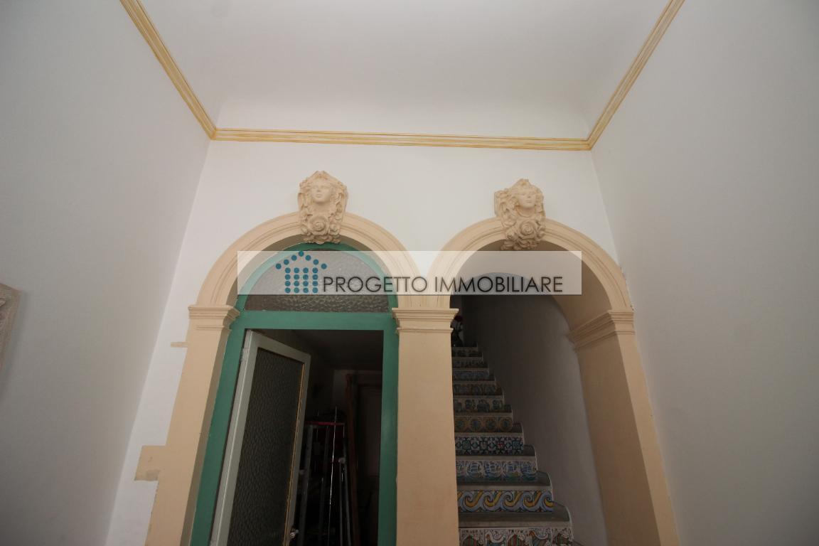 Villa Unifamiliare - Indipendente FLORIDIA vendita   CORSO VITTORIO EMANUELE Progetto Immobiliare di Salvo Loreto