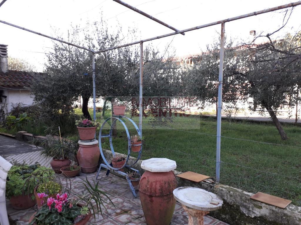  santo stefano di magra vendita quart:  il centro immobiliare snc di stefano santi