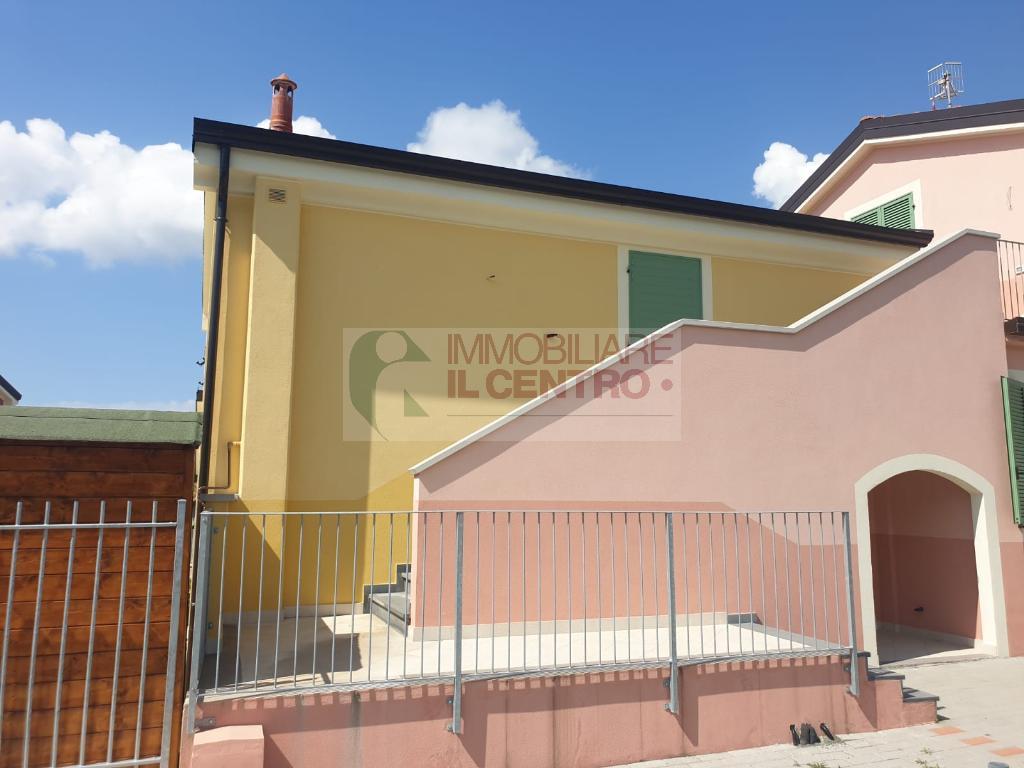  sarzana vendita quart:  il centro immobiliare snc di stefano santi