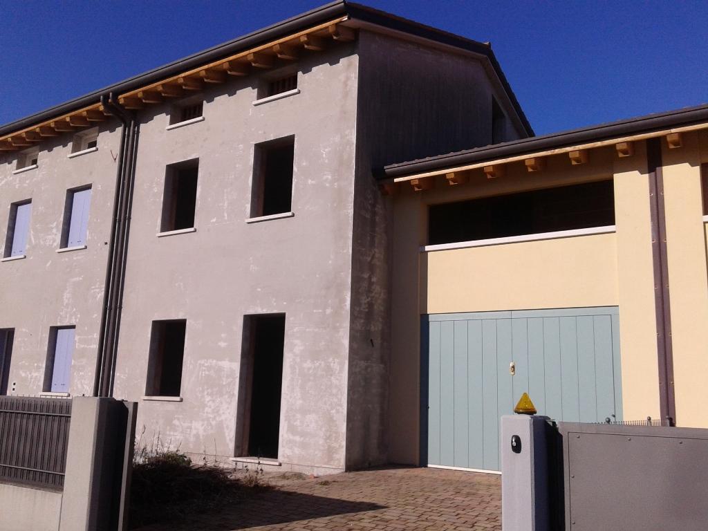  italia vendita quart:  immobiliare associati di andolfato emanuela mirca