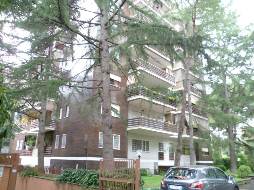  roma affitto quart: eur immobili & imprese srl