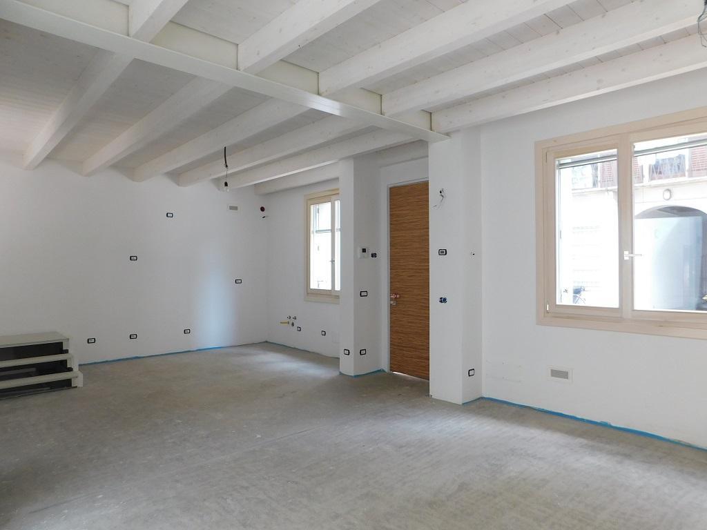 Villa Unifamiliare - Indipendente LODI vendita   via Legnano STUDIO LINGIARDI SERVZI IMMOBILIARI SRL
