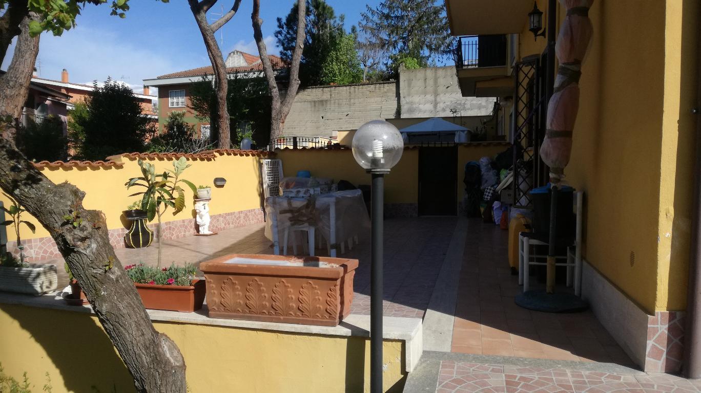 Appartamento ROMA vendita    LA DOMUS SRL