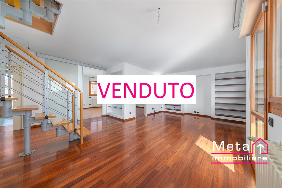Attico in Vendita