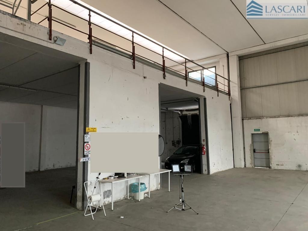 Capannone Commerciale BERGAMO affitto   Via Buratti Lascari Servizi Immobiliari