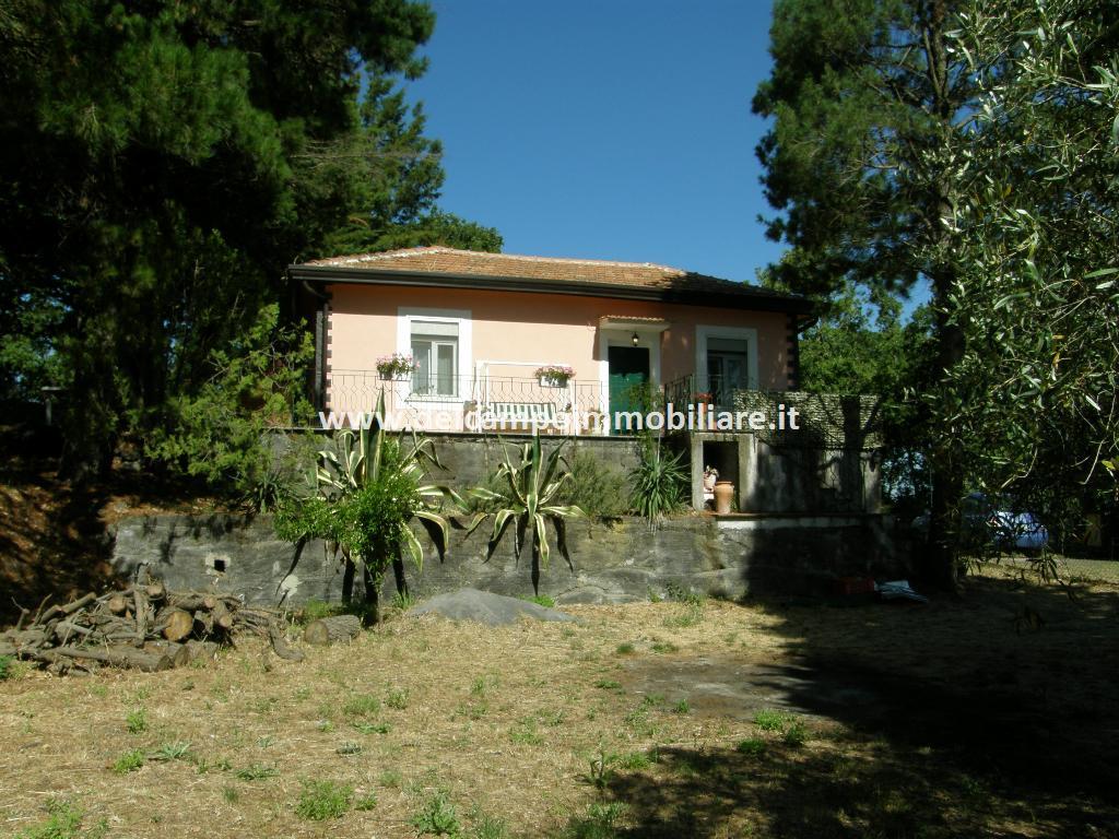  castiglione di sicilia vendita quart:  immobiliare del campo