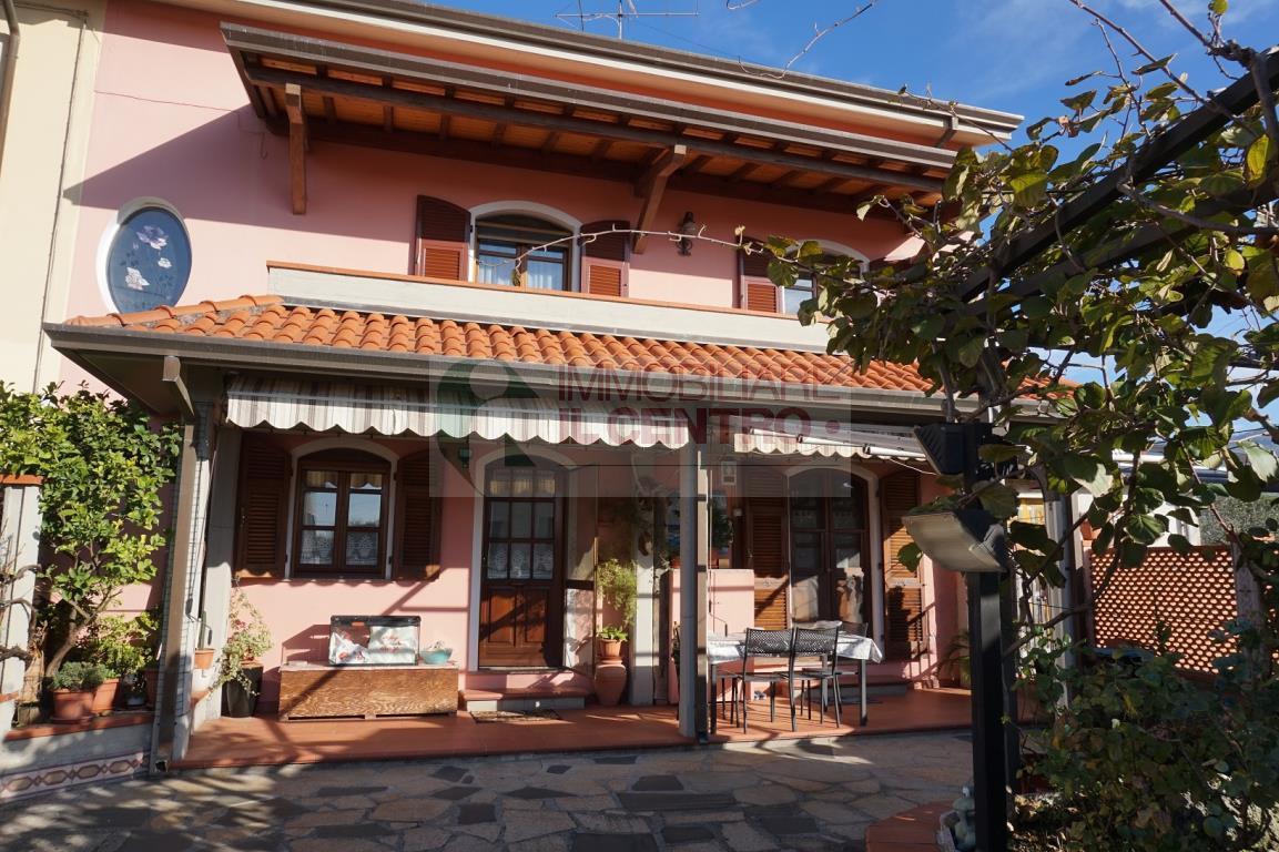  castelnuovo magra vendita quart:  il centro immobiliare snc di stefano santi