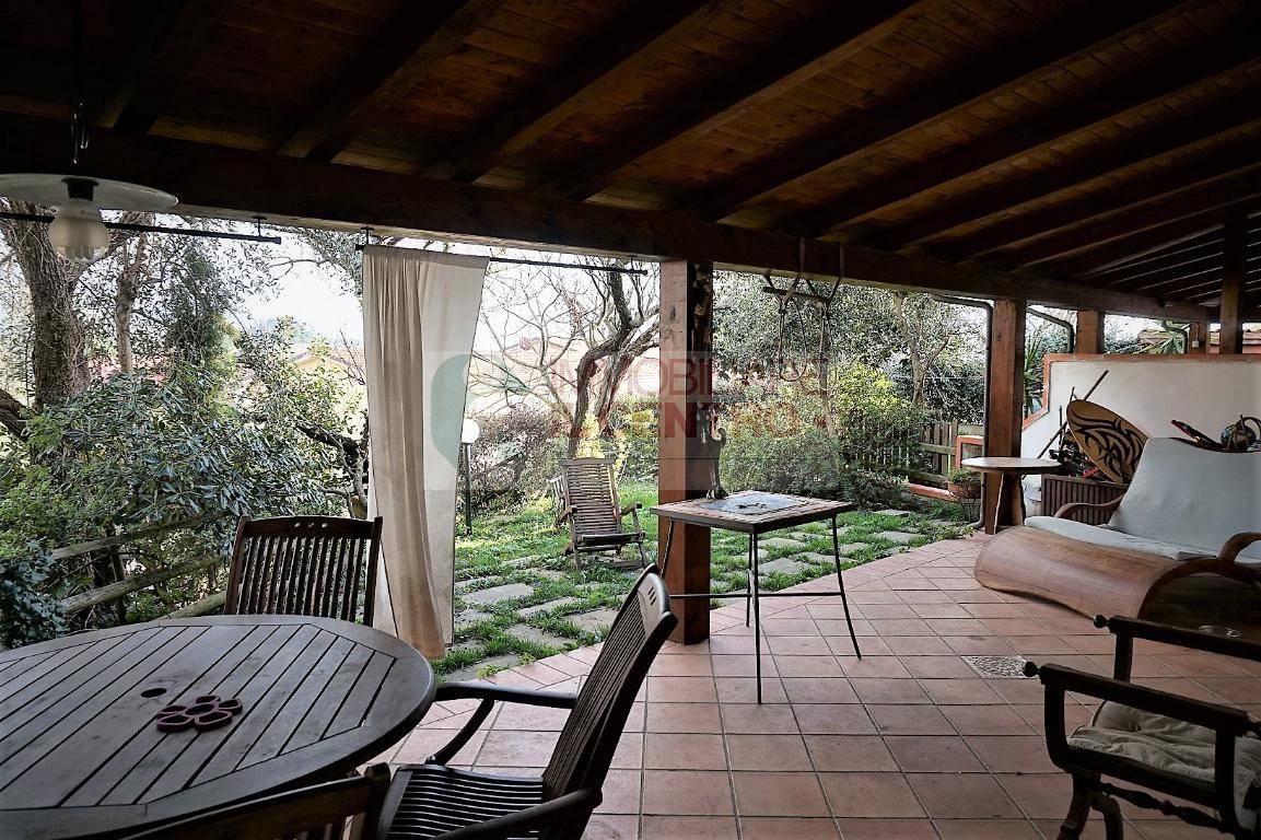  sarzana vendita quart:  il centro immobiliare snc di stefano santi