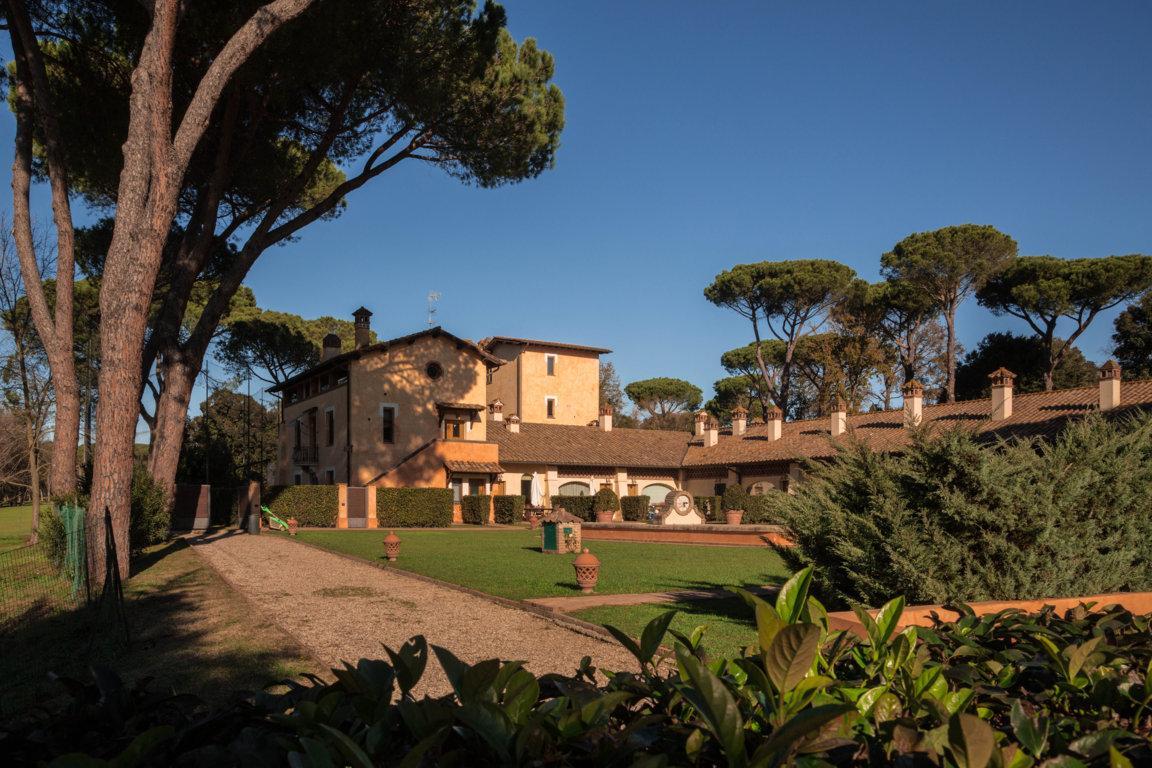  roma vendita quart: olgiata la commerciale srl promozioni immobiliari
