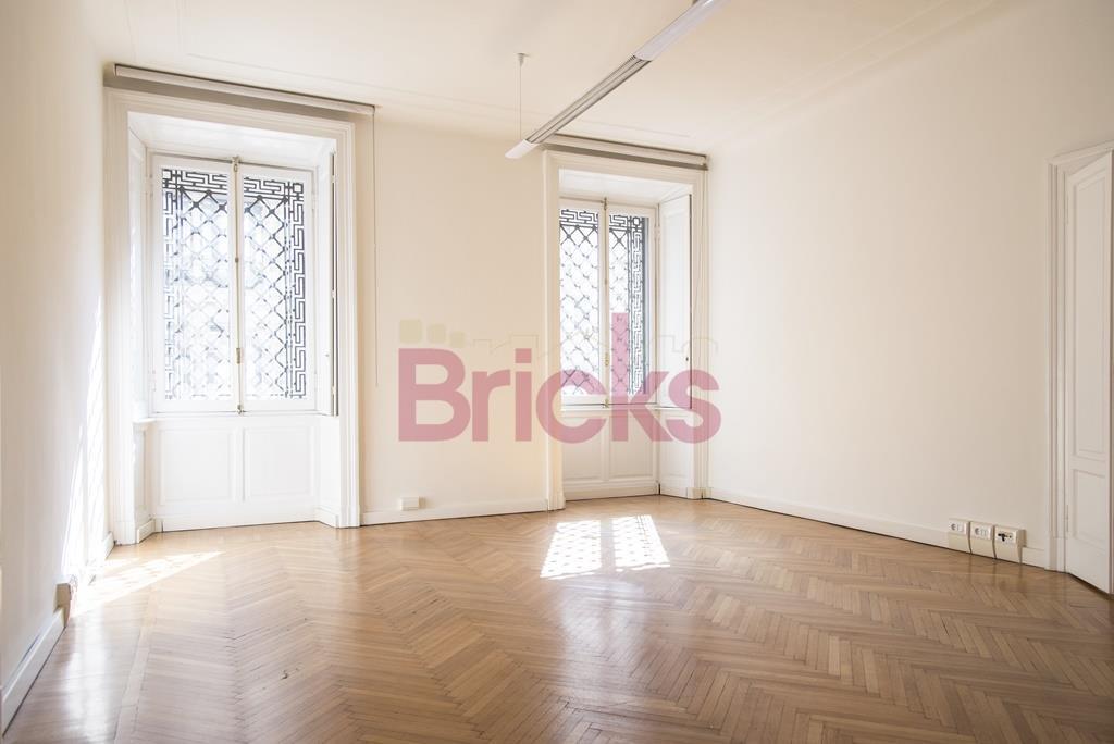 Ufficio - Loc.Com. MILANO affitto  CENTRO STORICO Corso Italia BRICKS SRL