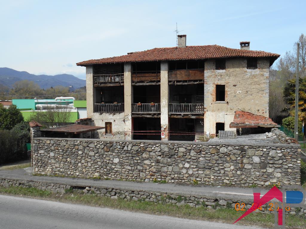 Foto - Rustico / Casale In Vendita Cisano Bergamasco (bg)